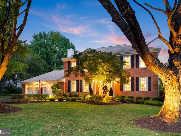 10504 Cowberry Ct, Vienna, VA 22182