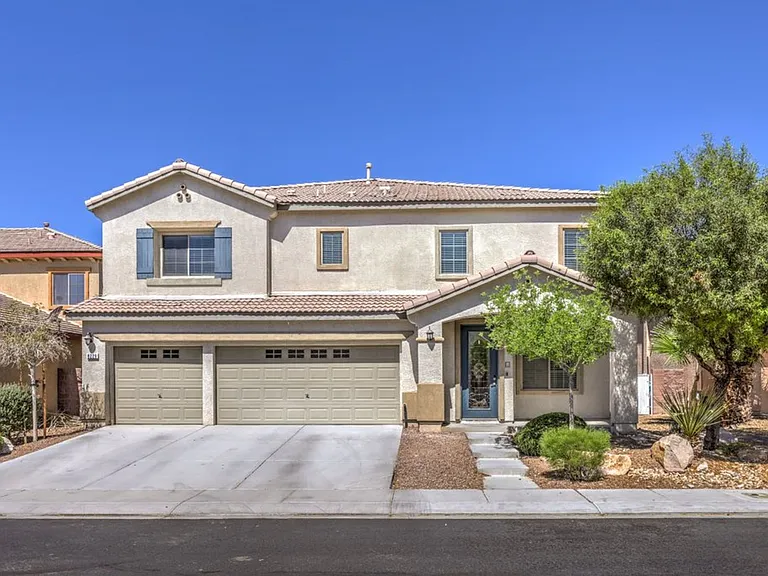 8229 Sawmill Falls St — Photo 1