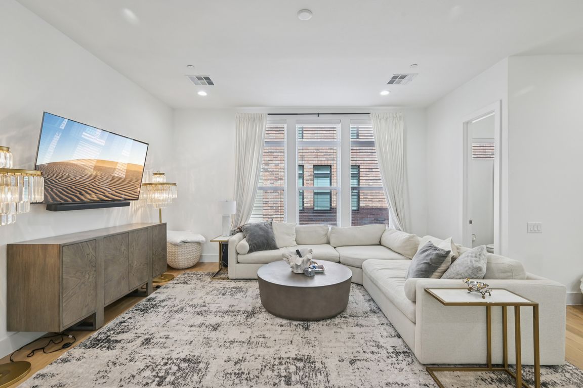 Arberry Ln-S2609-012.jpg