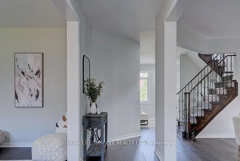 95 William Fair Dr #UPPER — Photo 7