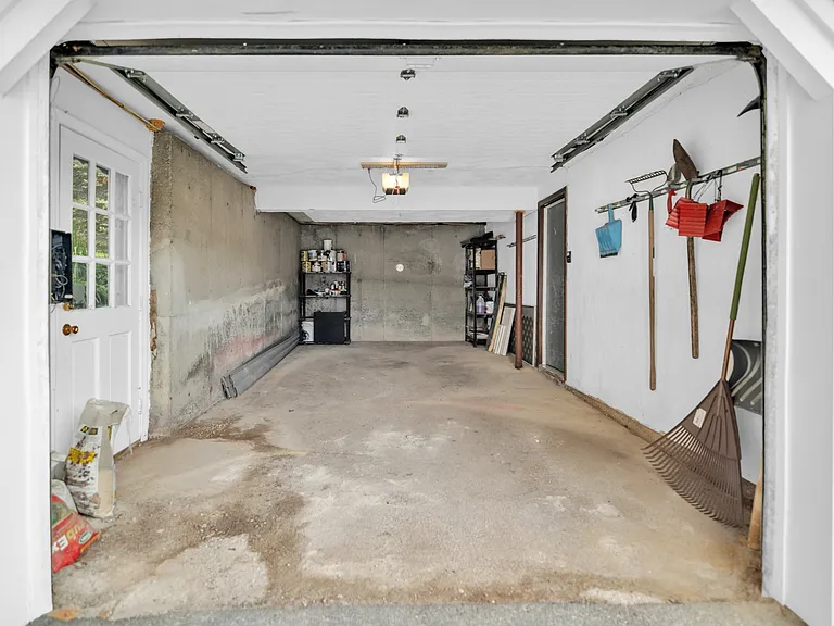 7 Briarwood Rd — Photo 13