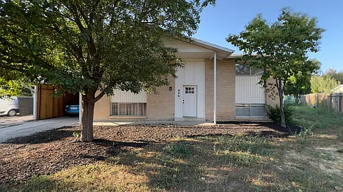 846 W 2600 N Photo 1