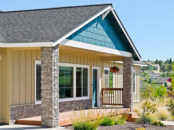 4809 SW Yew Pl, Redmond, OR 97756