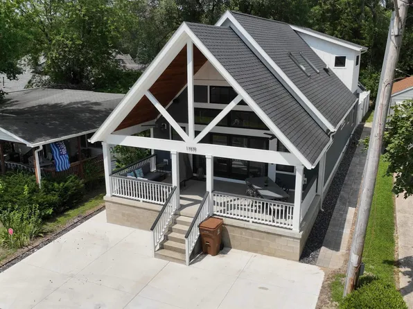 11979 W Freeman Ln, Monticello, IN 47960