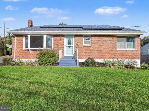 2095 Clarendon St, Camp Hill, PA 17011