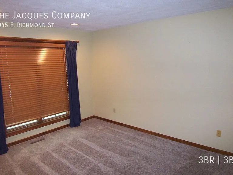 2045 E Richmond St — Photo 10