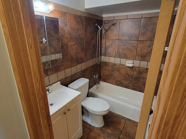 701 Lake St #6 — Photo 7
