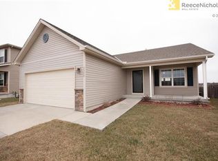 1319 SW Cornwall Rd, Lees Summit, MO 64083