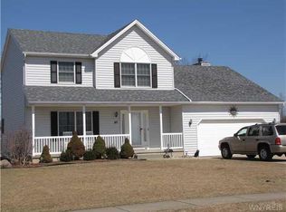 67 Island Park Dr, Grand Island, NY 14072