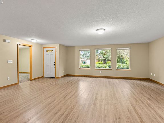 5th image of 9106 NE 63rd St