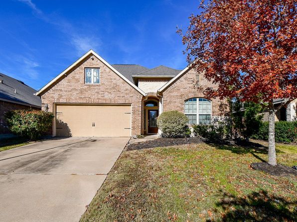 8223 Summer Lake Pass Ln