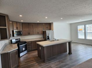 14555 Leeds Ct #436, Utica, MI 48315