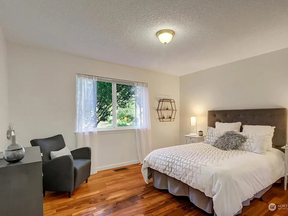 14601 111th Ave NE