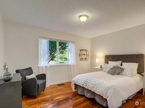 14601 111th Ave NE, Kirkland, WA 98034