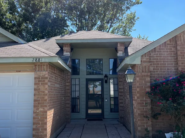 2881 Fenwick St, Grand Prairie, TX 75052