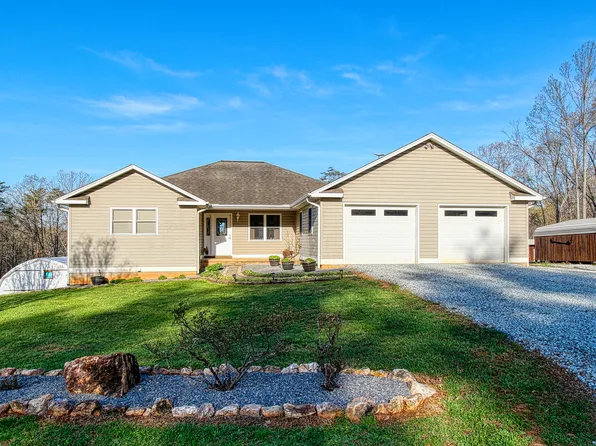 498 Meeks Rd, Penhook, VA 24137