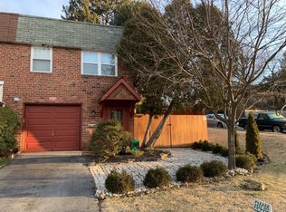 703 Dixon St, Allentown, PA 18103