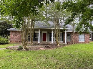 427 Kings Dr, Pineville, LA 71360