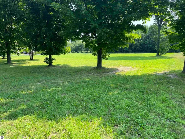 0 McDermott Dr, Kewadin, MI 49648