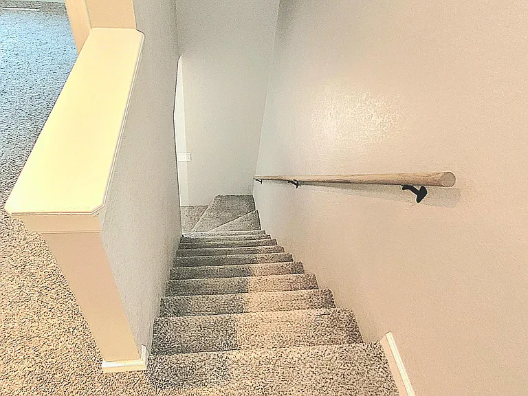 219 E 4th St #219 — Photo 24