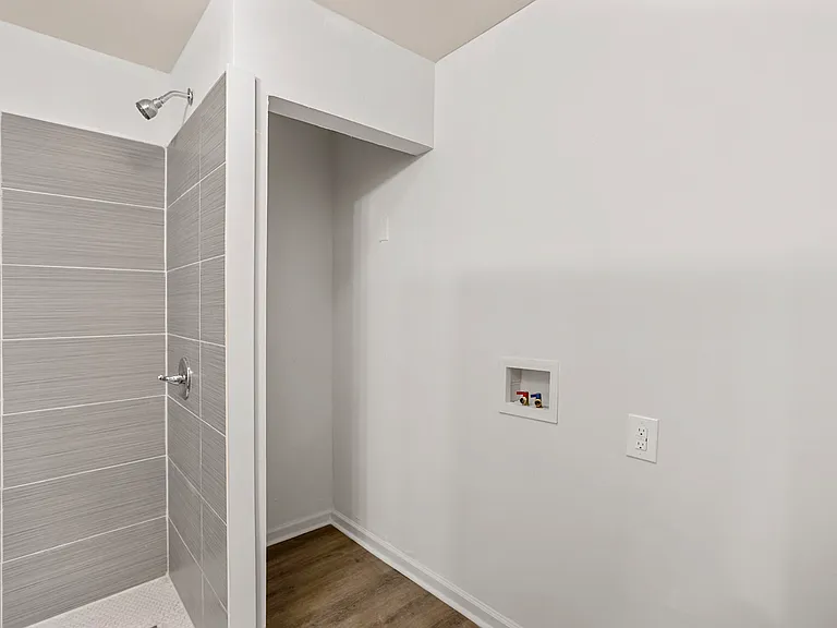 715 Corinth Rd — Photo 22