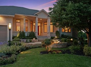 8719 Stratford Xing N, Brooklyn Park, MN 55443