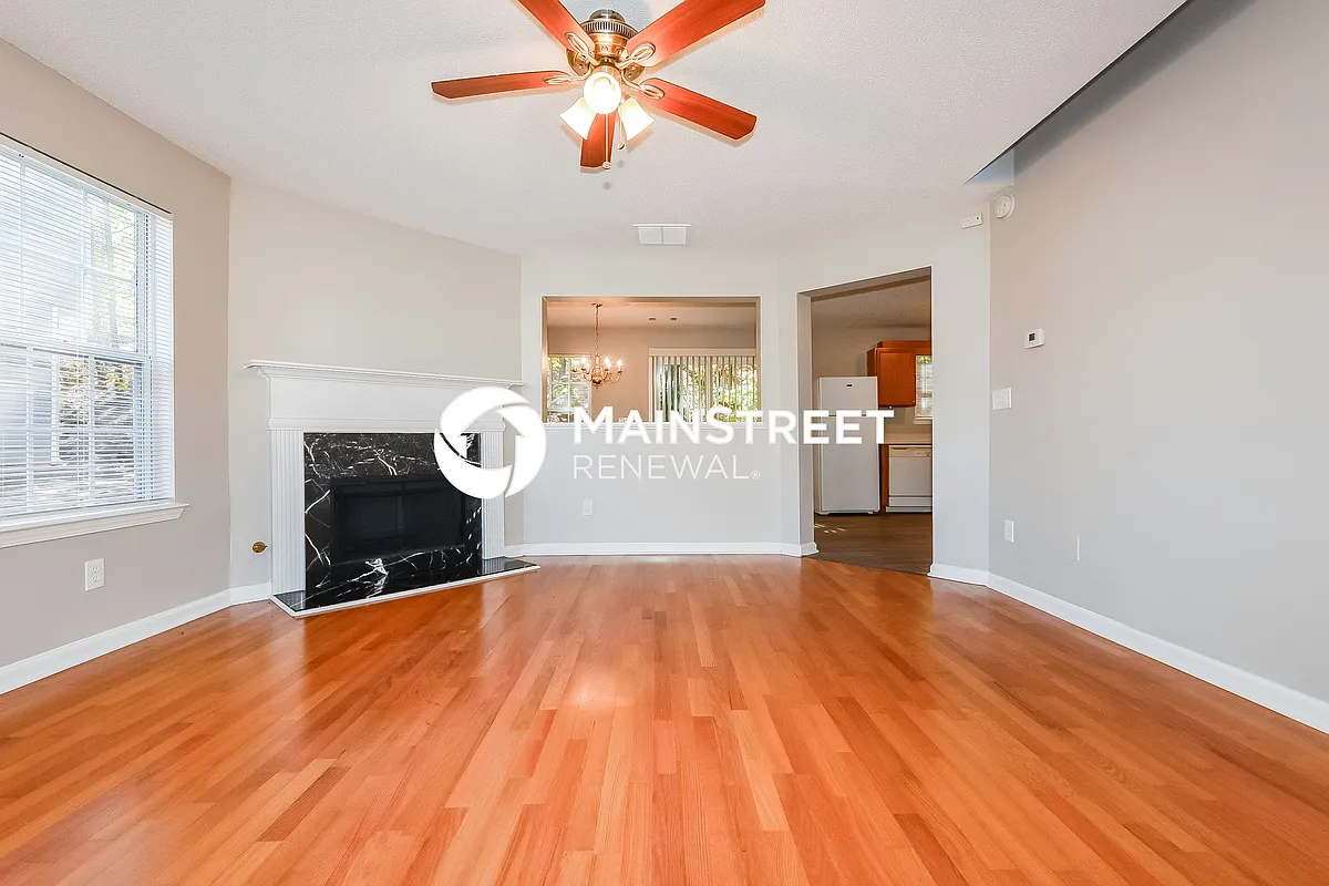 Living Room - 1019 Saint Augustine Pkwy