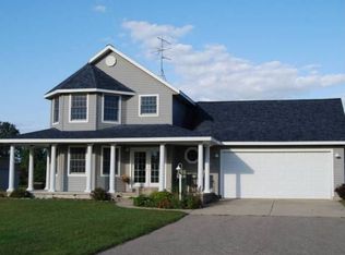 6717 Amber Ridge Dr, Middleville, MI 49333