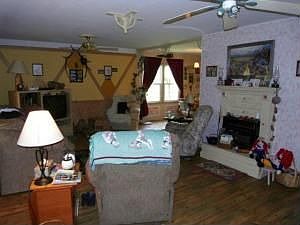 3rd image of 2813 W Highway 14