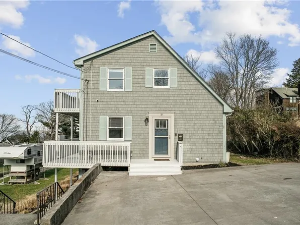 98 Hobson Ave, Tiverton, RI 02878