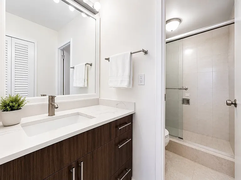 2899 Collins Ave #1042 — Photo 8