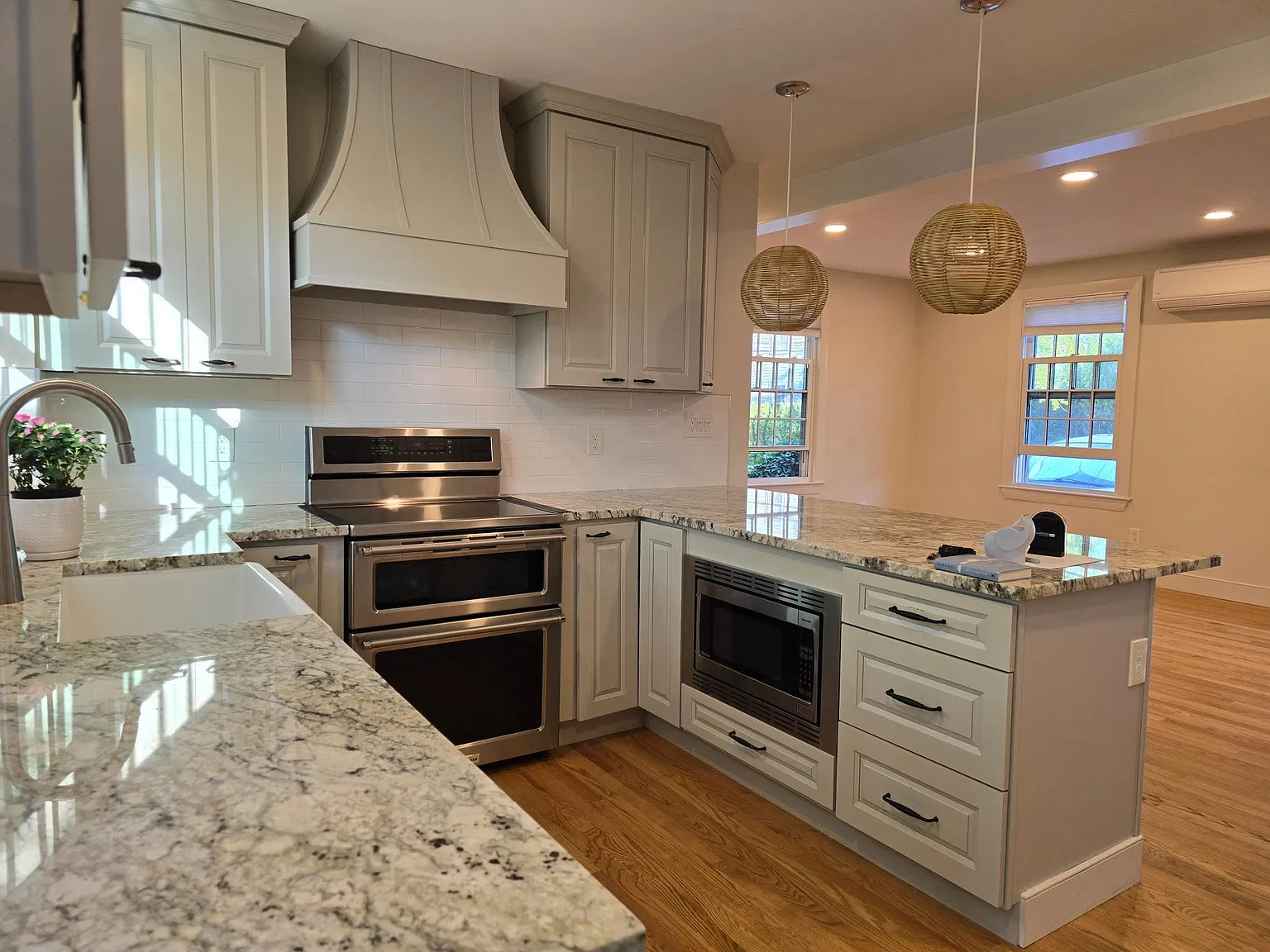 Pleasant St, Marblehead — Photo 3