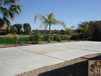 4th image of 79543 Dandelion Dr