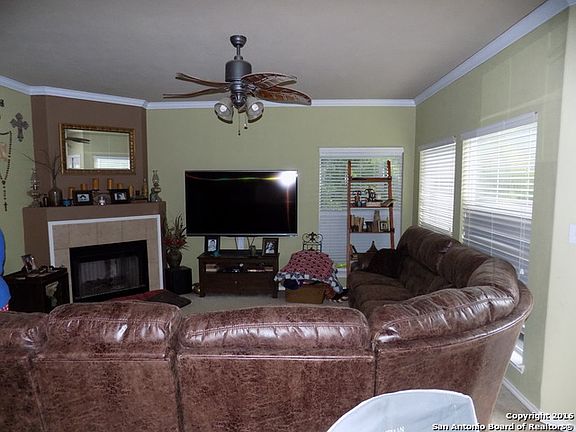 2nd image of 724 Caravel St