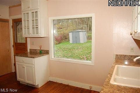 4th image of 45 E Cottage St