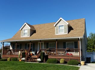 2680 Old Farm Dr, Vineland, NJ 08361