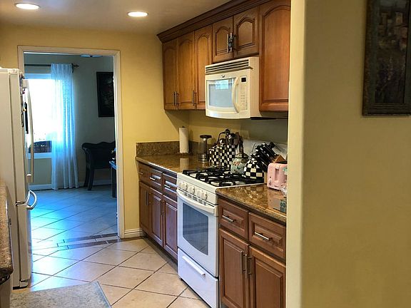 3rd image of 743 Starlight Heights Dr