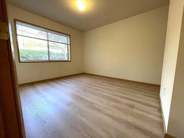 3433 McNary Pkwy #207 — Photo 21