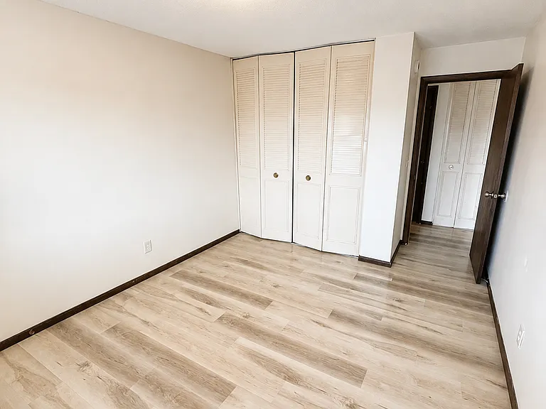 Hazelwood Apartments — Photo 52