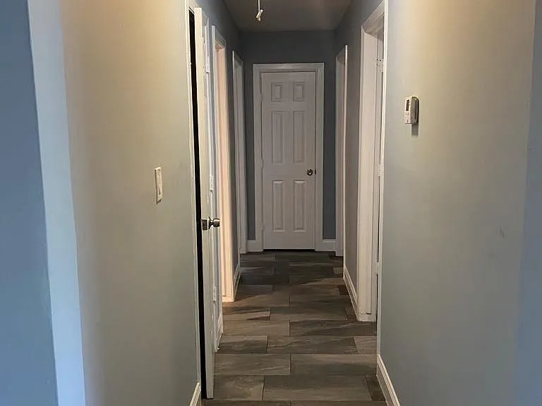 8410 Sonneville Dr — Photo 2