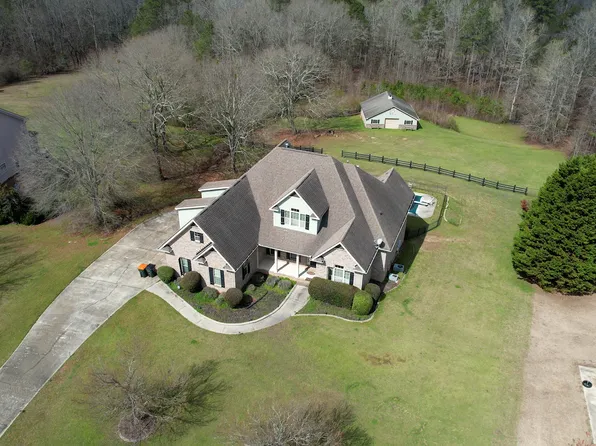 110 Brookview Pl, Oxford, GA 30054