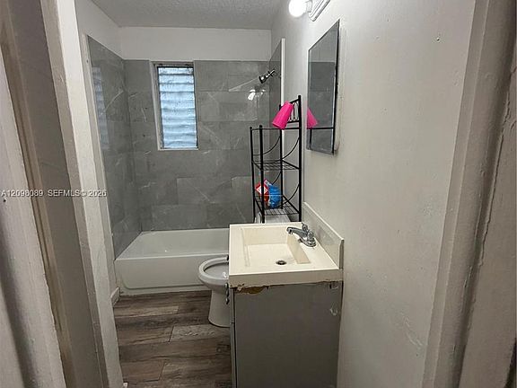 4th image of 16031 NE 18th Pl #2