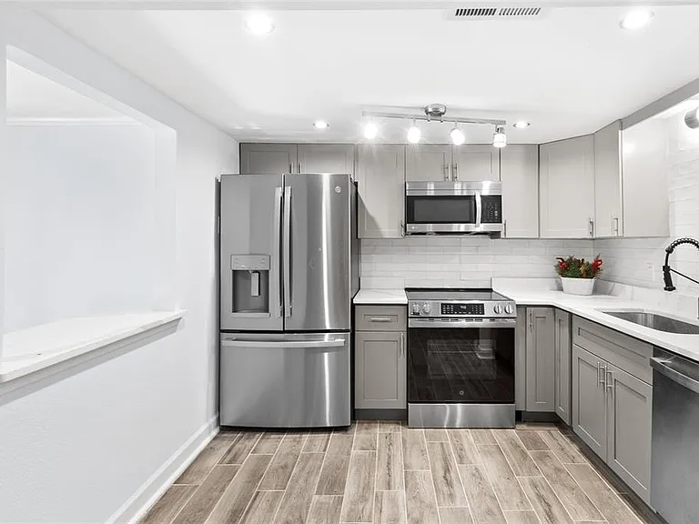 505 Plaza Seville Ct #9 — Photo 10