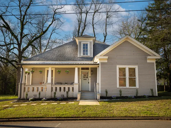 115 W Gillespie St, Starkville, MS 39759