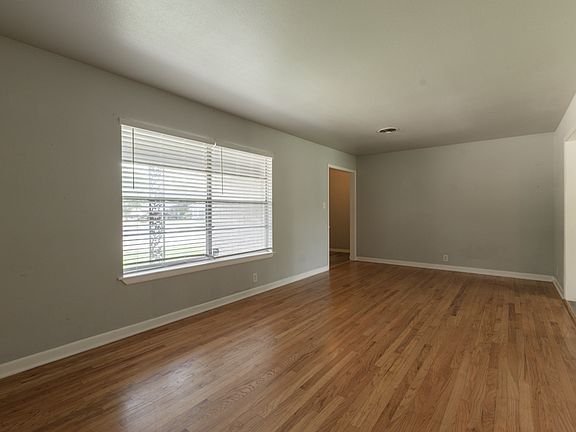 5th image of 1835 Dellhaven Dr