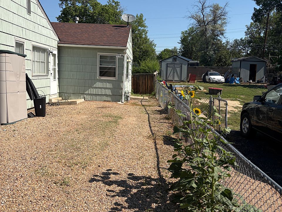 This is the back unit of a duplex.