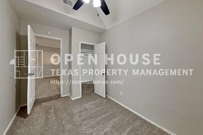 905 Freshwood Ct — Photo 15