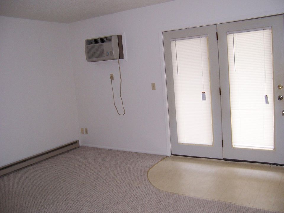 402 N Iowa St Solon, IA, 52333 Apartments for Rent Zillow