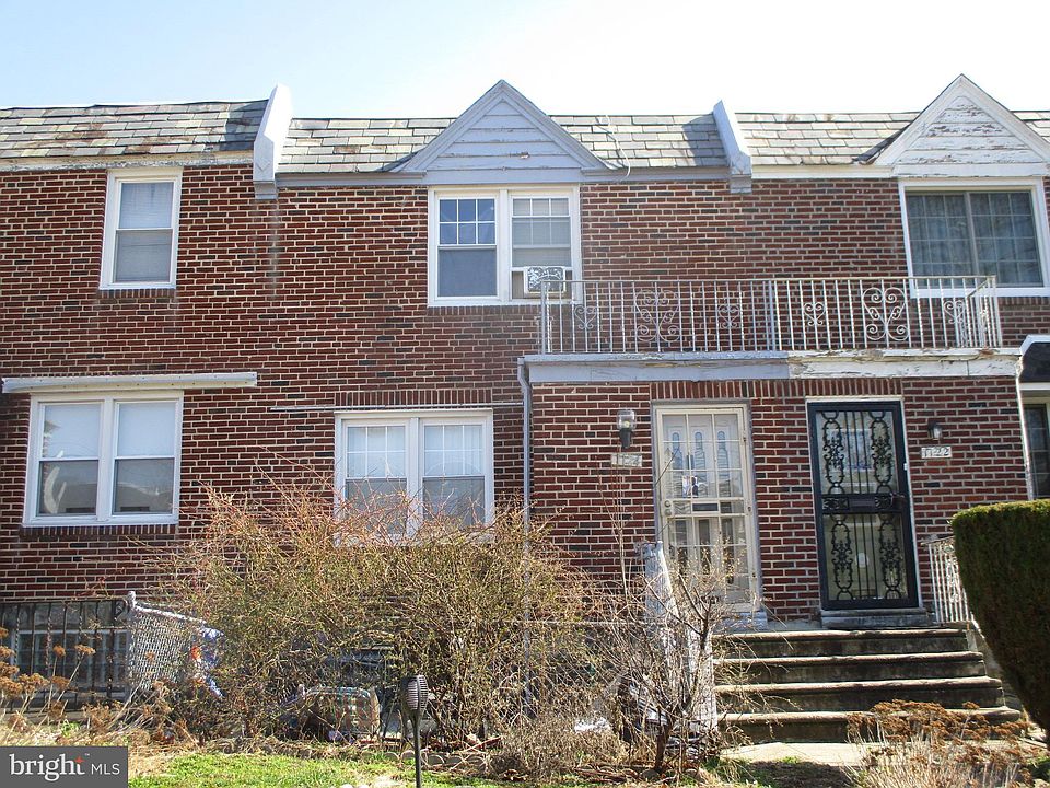 2nd image of 1124 E Slocum St