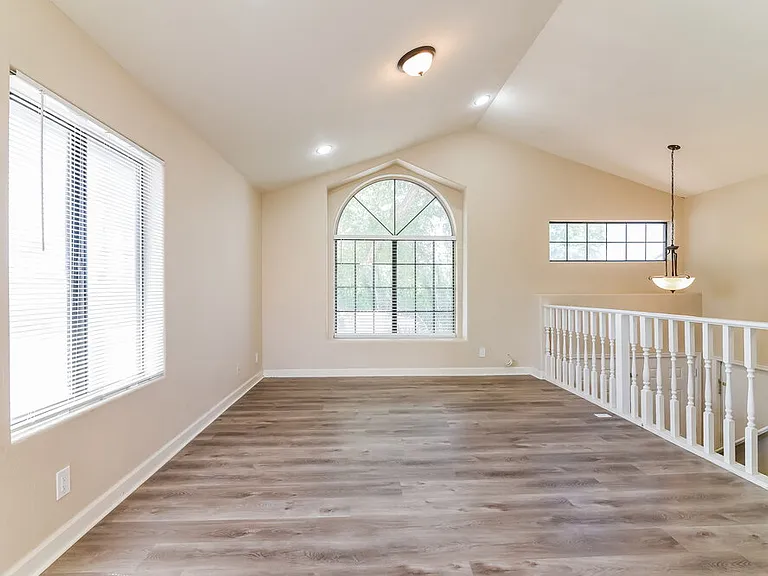 1522 W Del Rio St — Photo 5